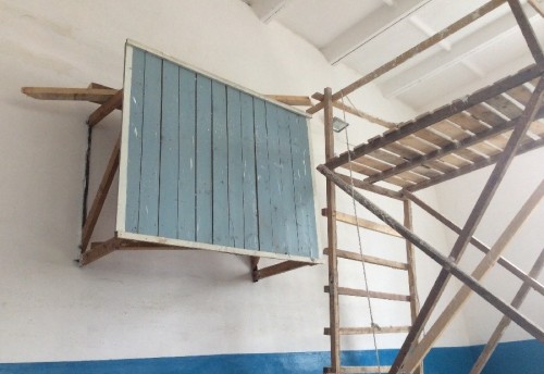 Ильковский раскритиковал «совковый» цвет стен в спортзале села Малоархангельское