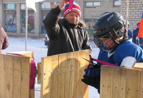 В Красном Чикое состоялось торжественное открытие хоккейной коробки